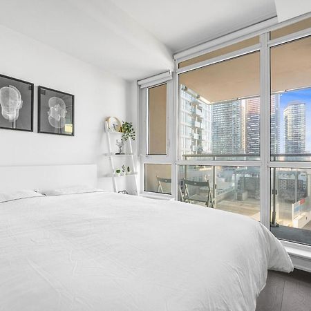 Heart Of Downtown Toronto! Apartment Exterior photo